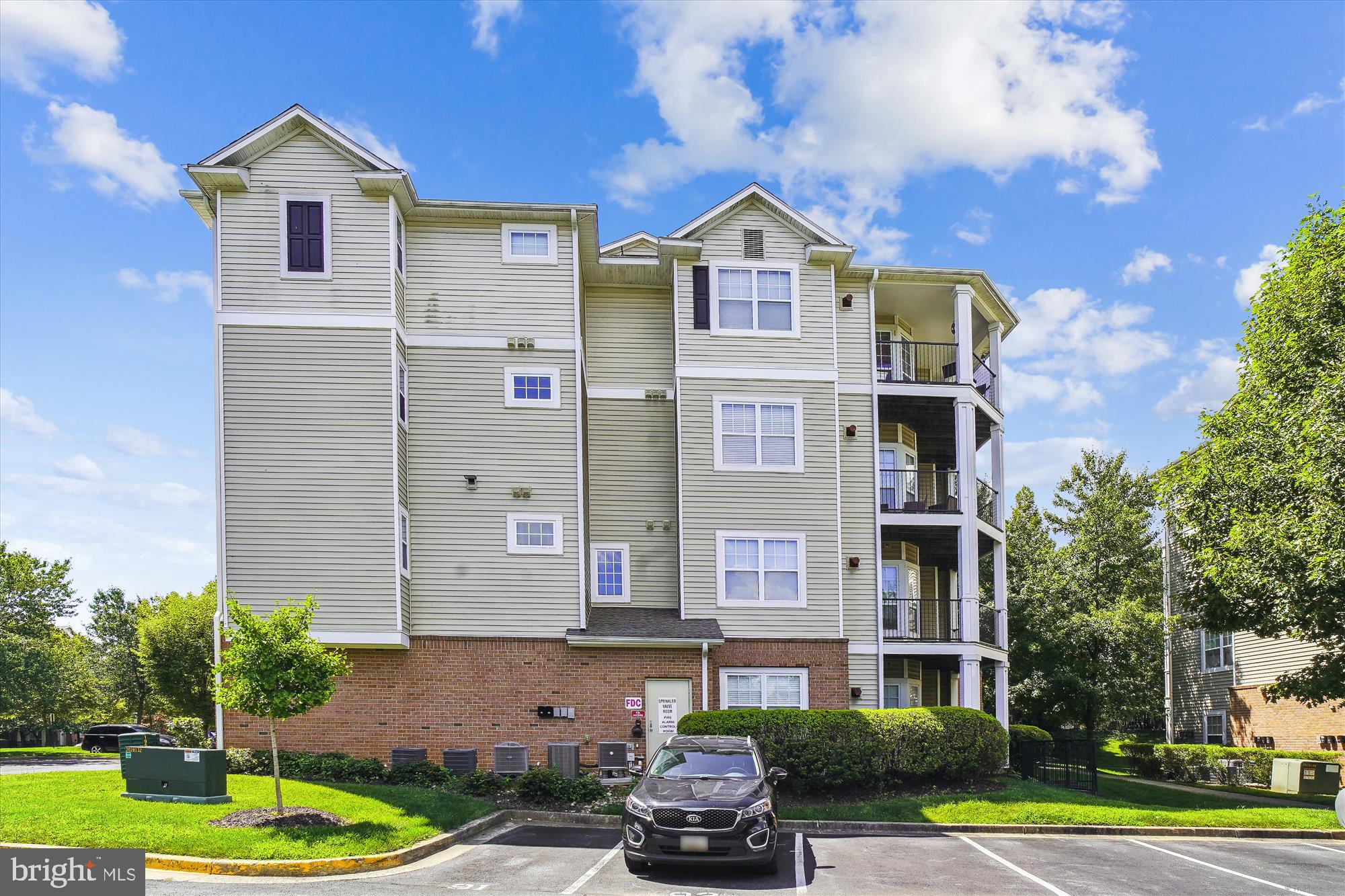 ASHMORE AT GERMANOWN COMMUNITY - Residential