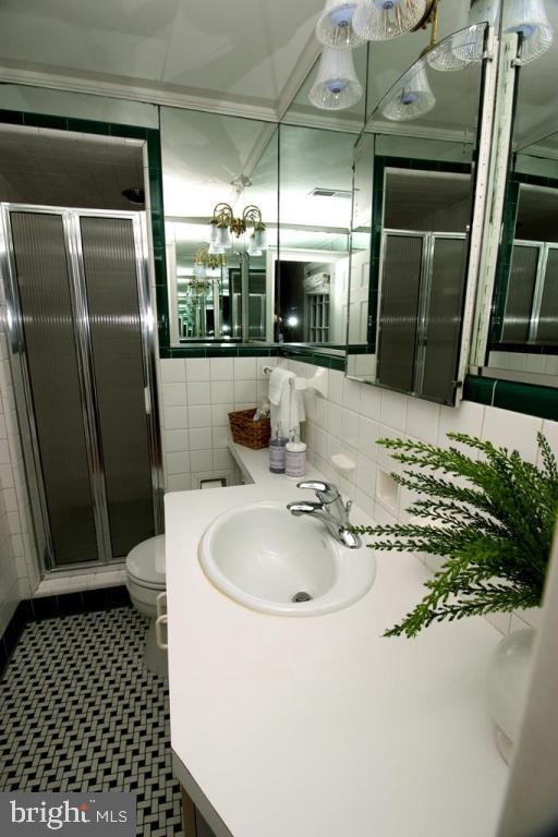 SCHOOL LANE HILLS - Residential