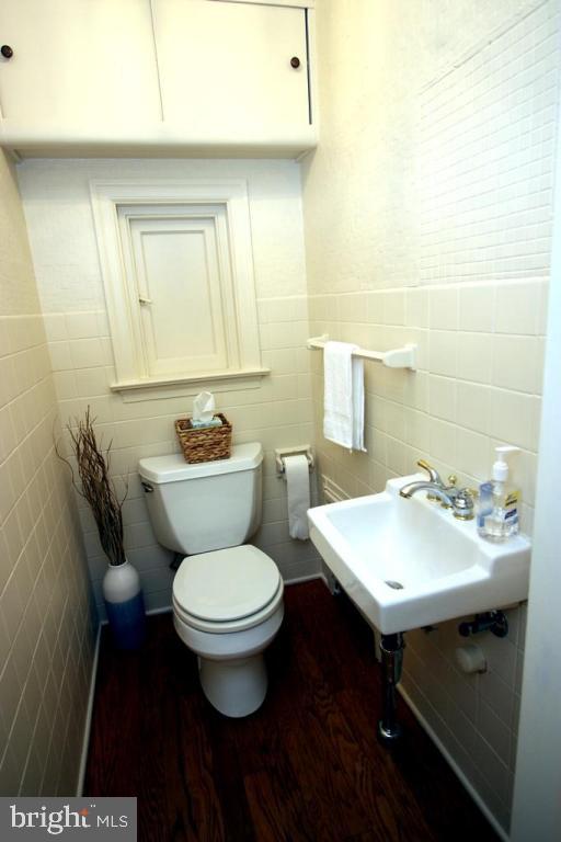 SCHOOL LANE HILLS - Residential