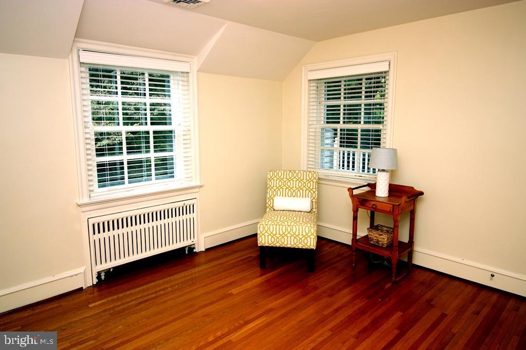 SCHOOL LANE HILLS - Residential