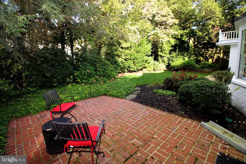 SCHOOL LANE HILLS - Residential