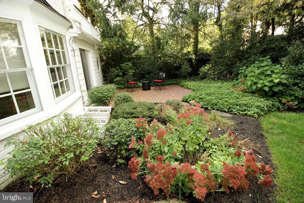 SCHOOL LANE HILLS - Residential