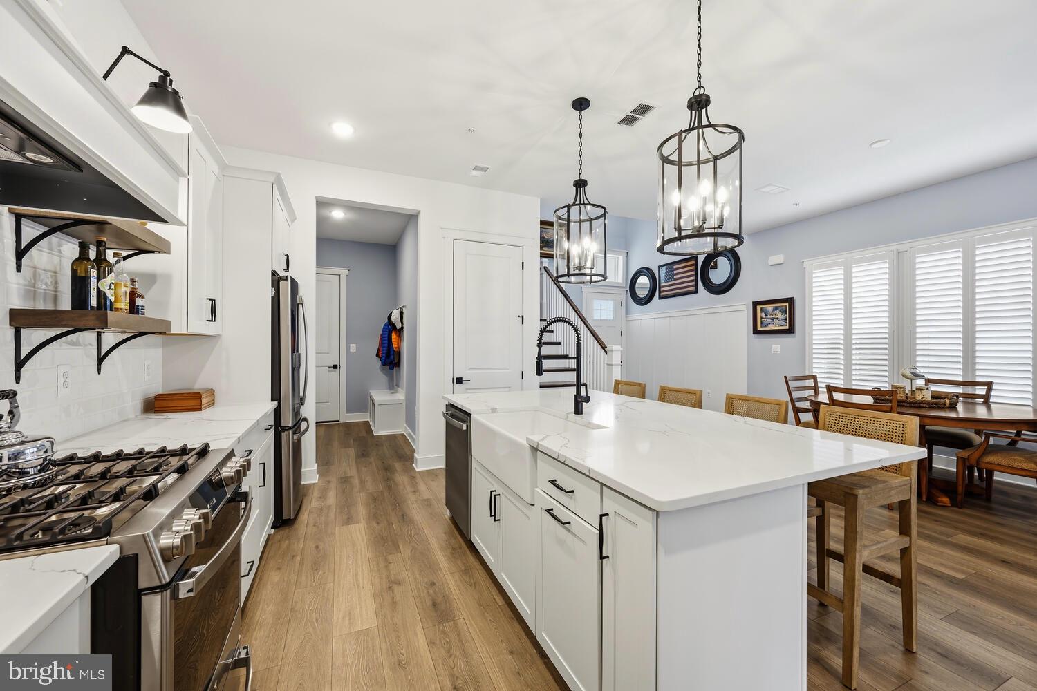 FOUR SEASONS AT KENT ISLAND - Residential