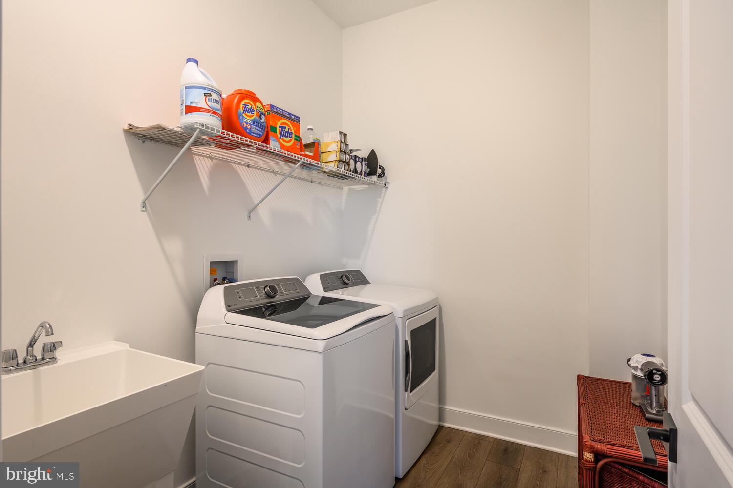 FOUR SEASONS AT KENT ISLAND - Residential