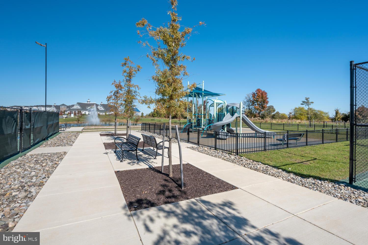 FOUR SEASONS AT KENT ISLAND - Residential