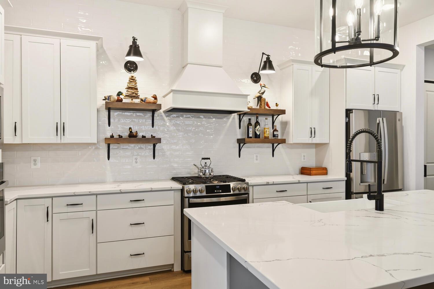 FOUR SEASONS AT KENT ISLAND - Residential