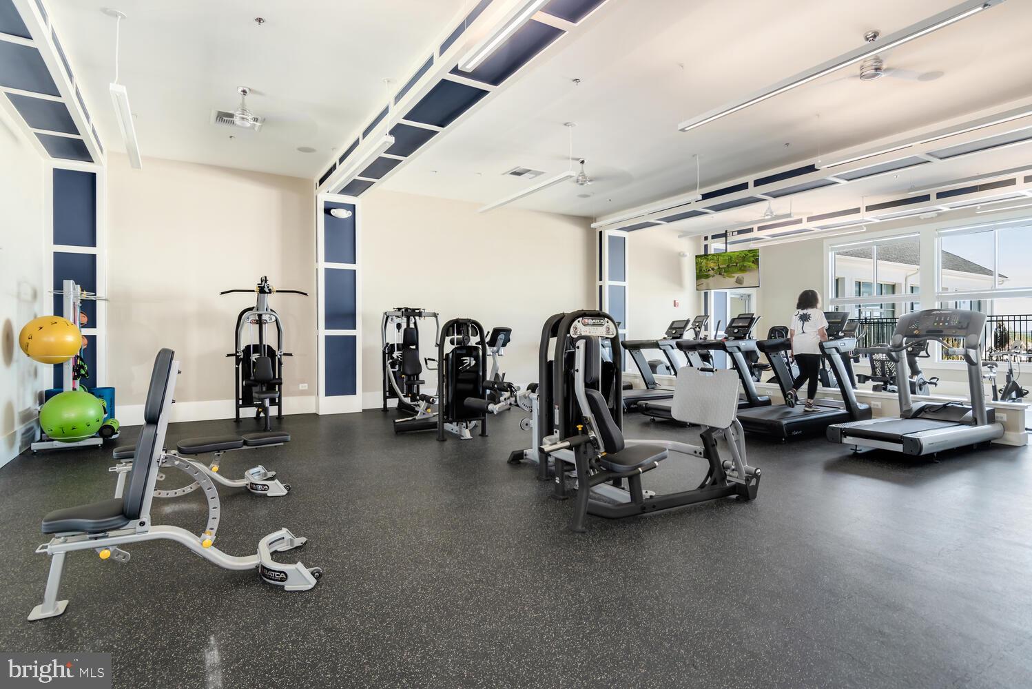 FOUR SEASONS AT KENT ISLAND - Residential