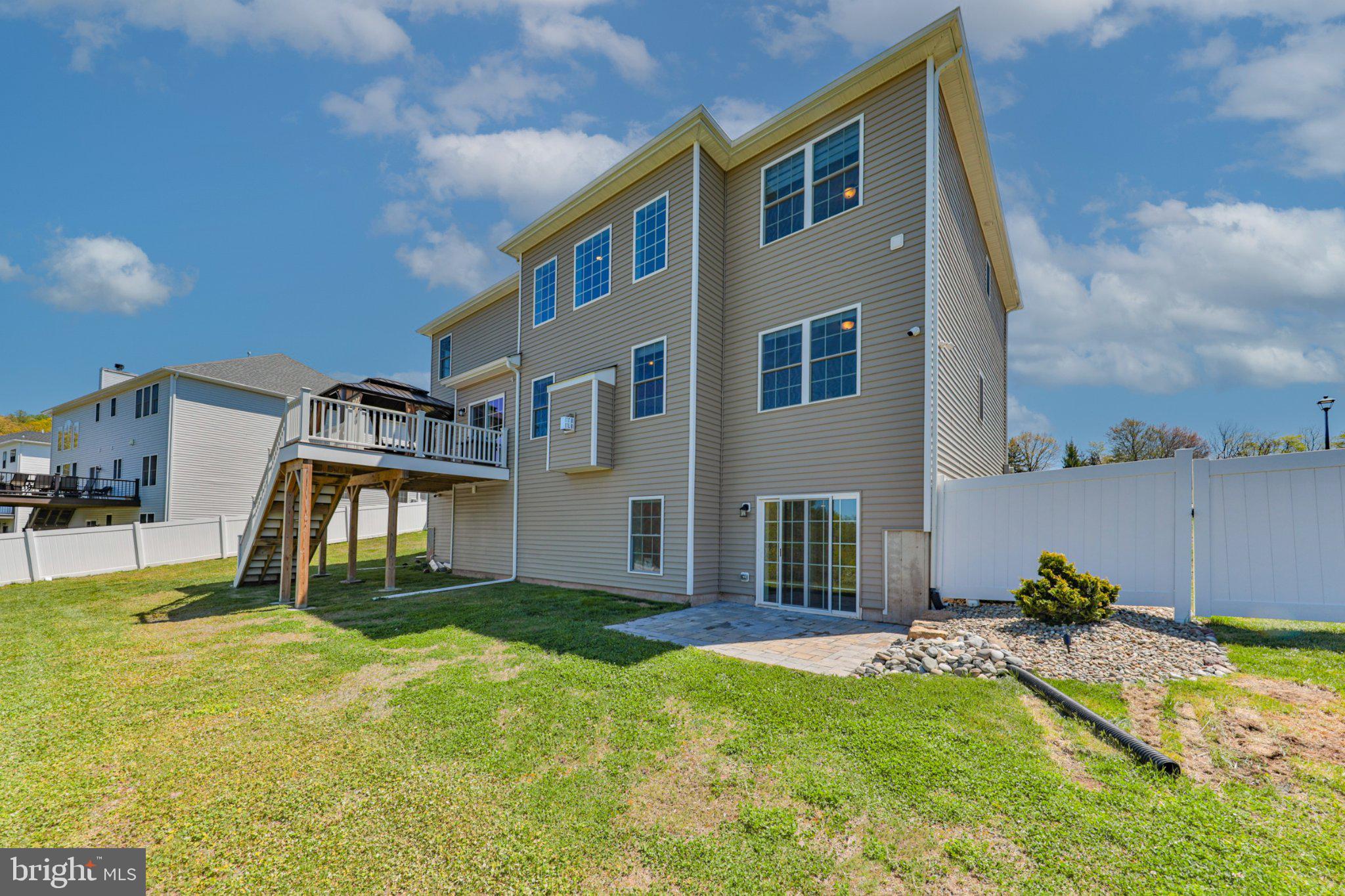 ESTATES AT SAUCON VALLEY - Residential