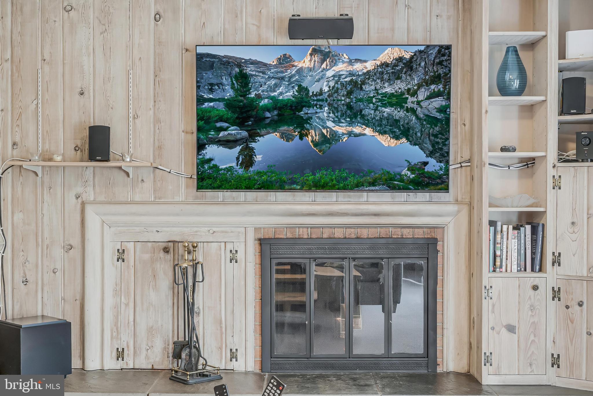 ASHLEIGH - Residential