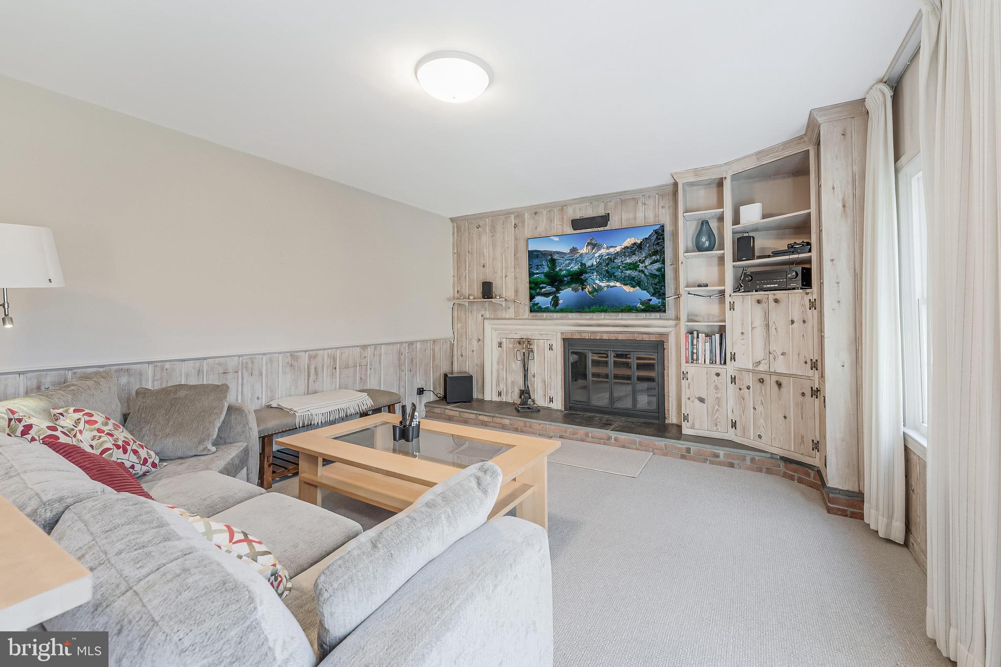 ASHLEIGH - Residential