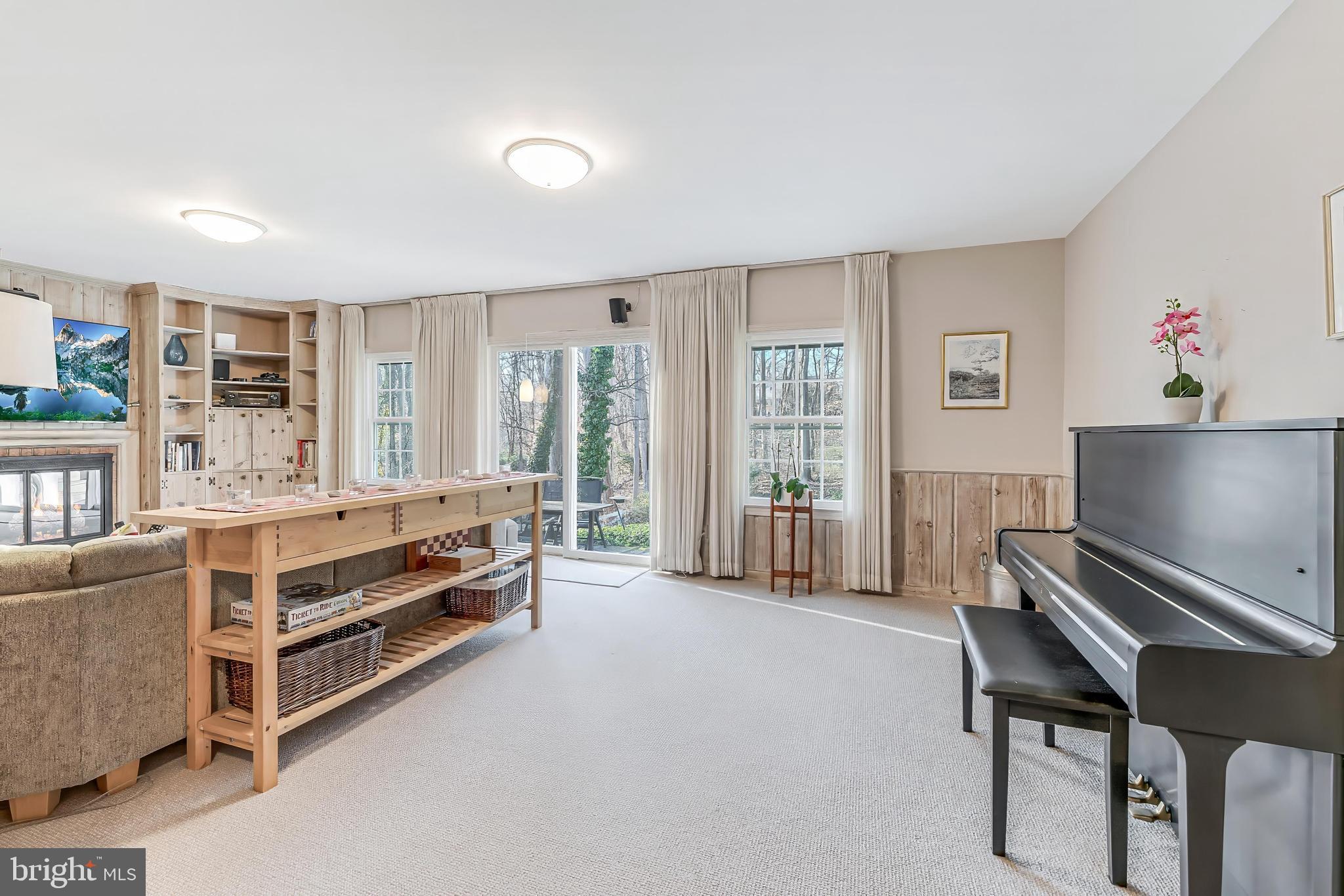 ASHLEIGH - Residential