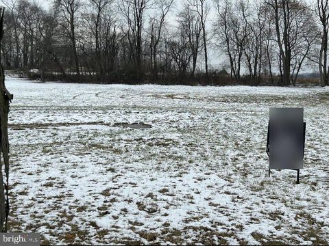 23 SILVERTOWN ROAD JONESTOWN PA 17038
