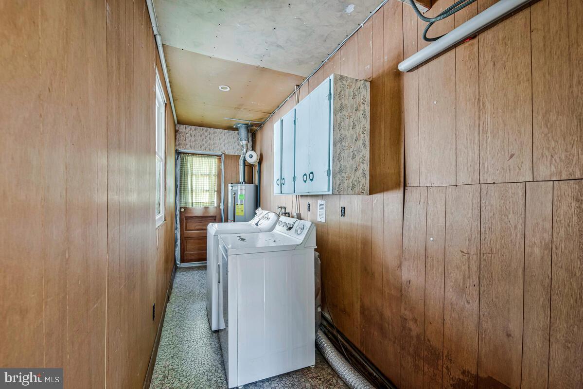 WEST LANHAM HILLS - Residential