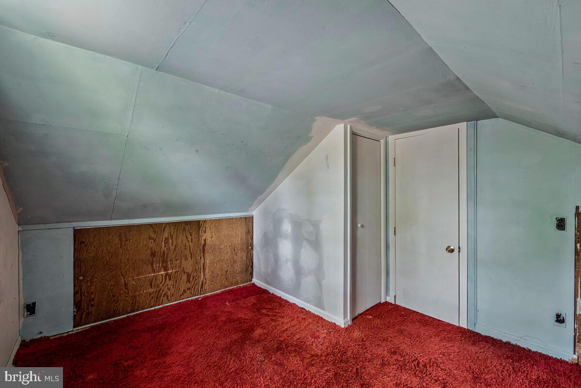 WEST LANHAM HILLS - Residential