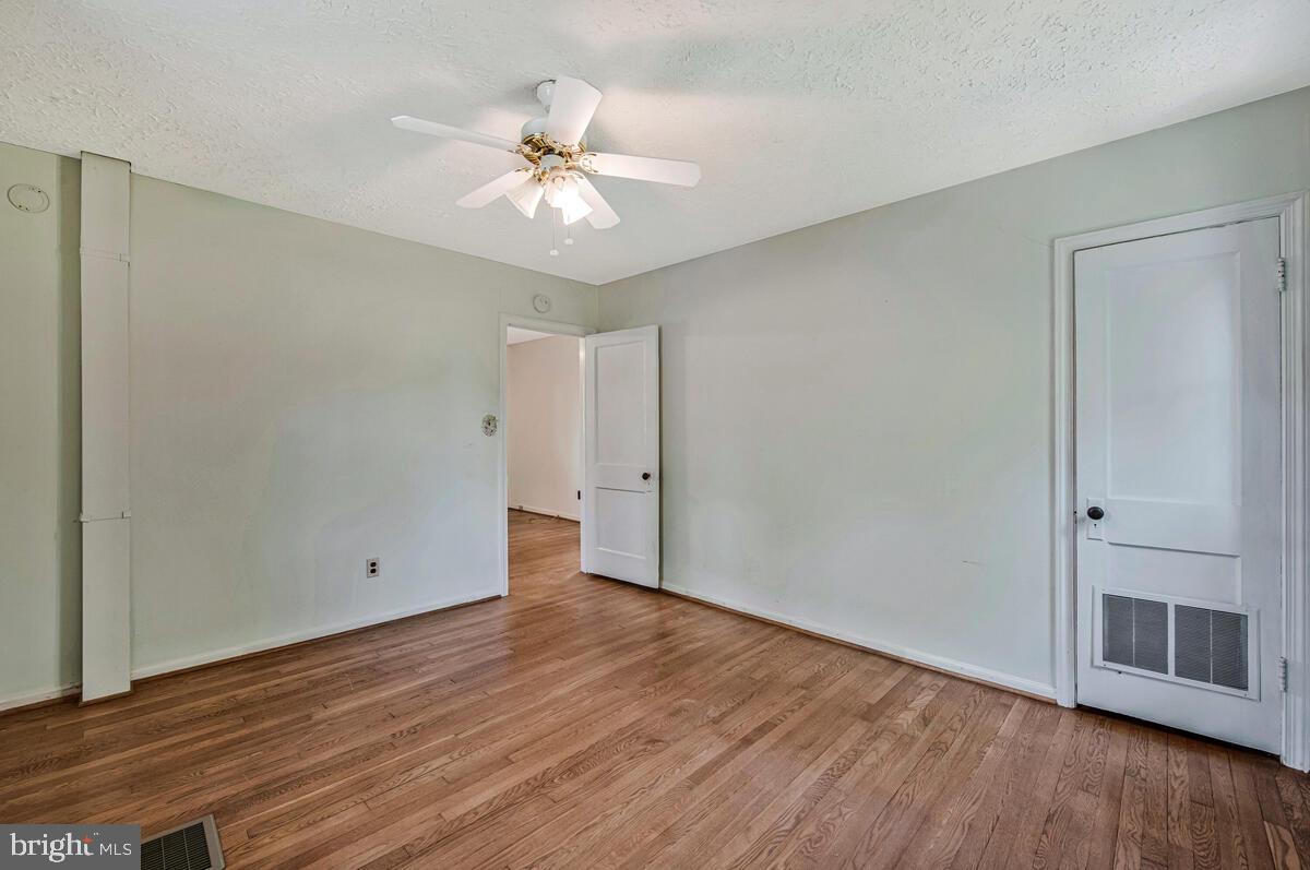 WEST LANHAM HILLS - Residential