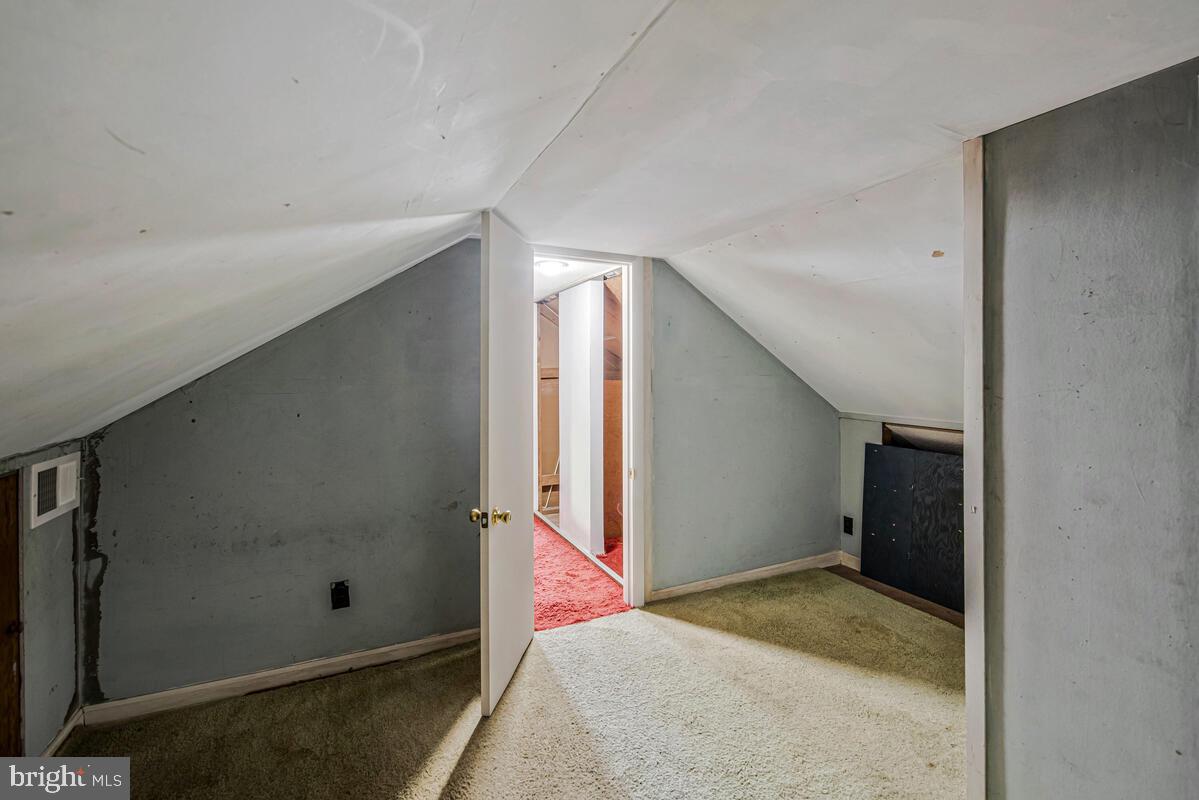 WEST LANHAM HILLS - Residential