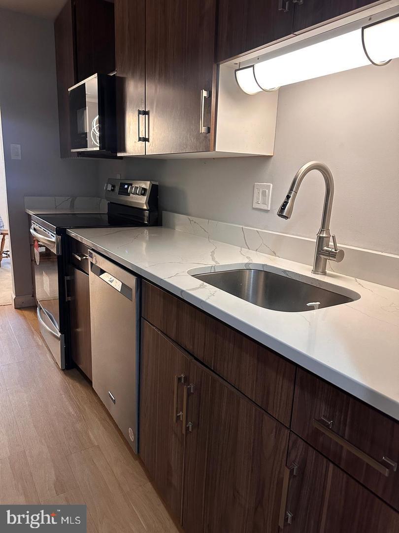 JEFFERSON MEWS - Residential