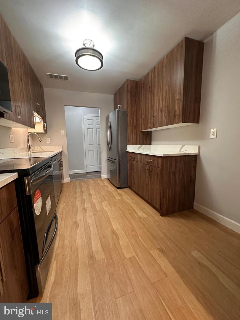 JEFFERSON MEWS - Residential