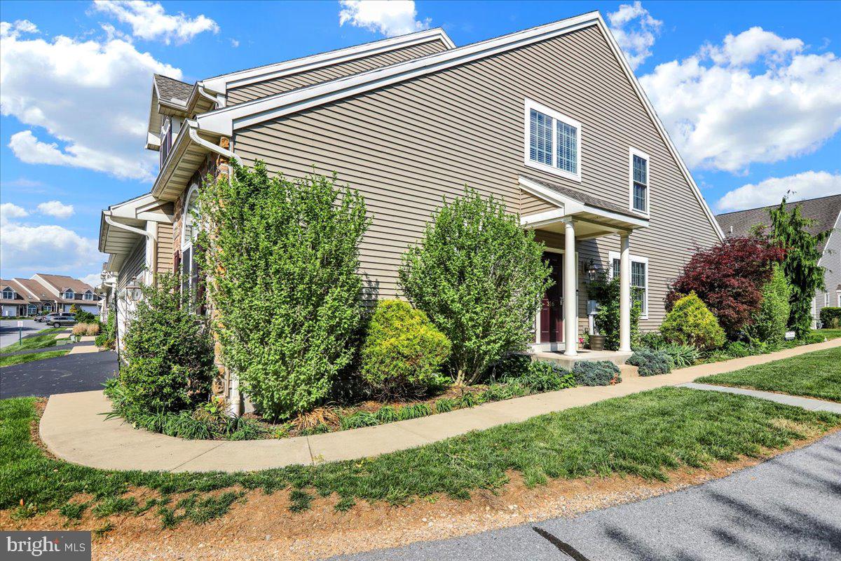 316 EMERALD LANE