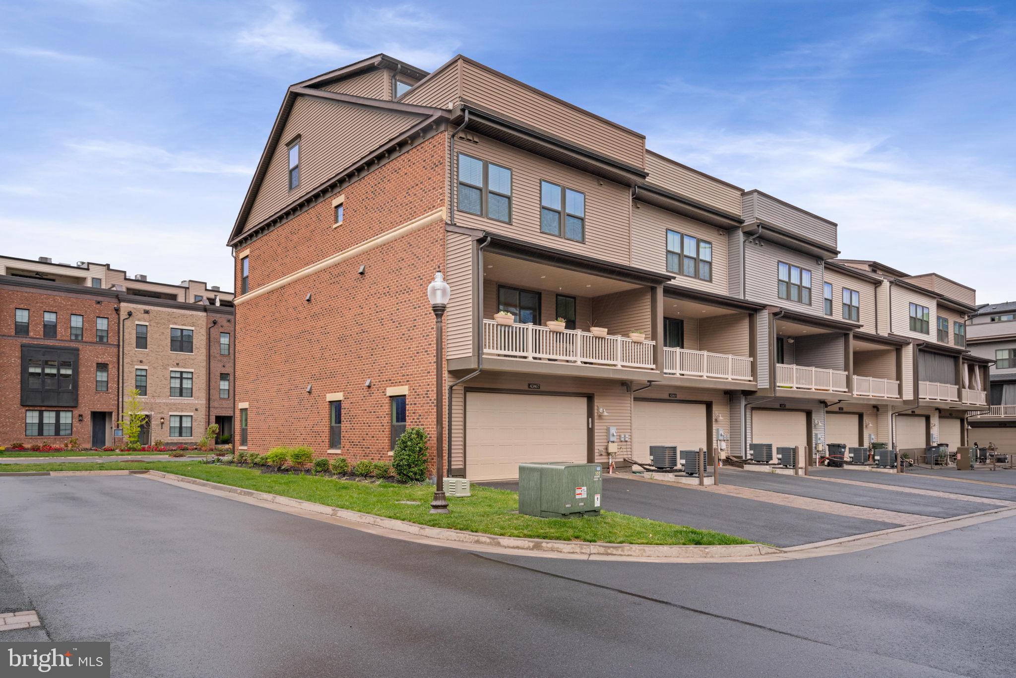 WESTMOORE AT MOOREFIELD - Residential Lease