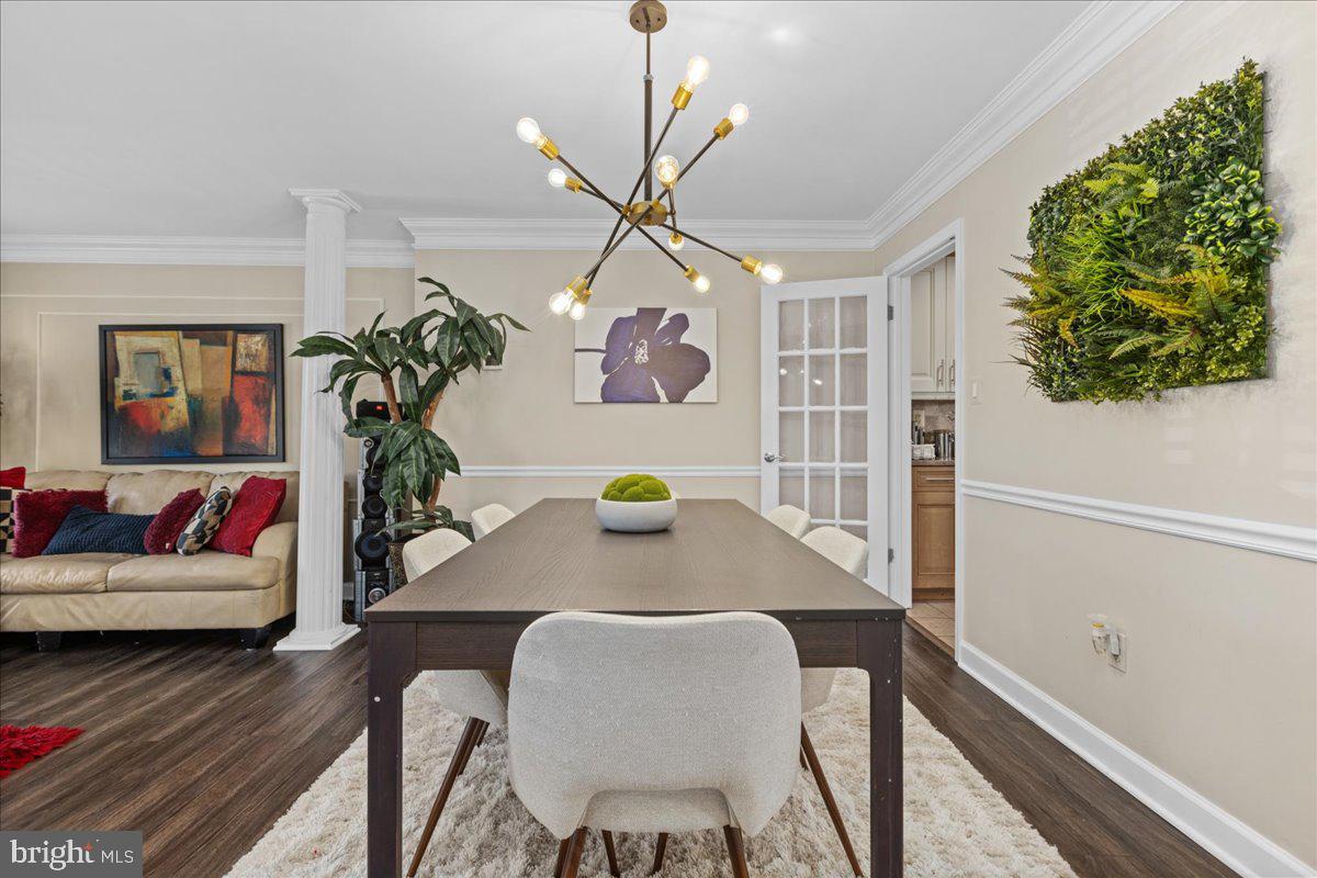 LAUREL LAKES - Residential