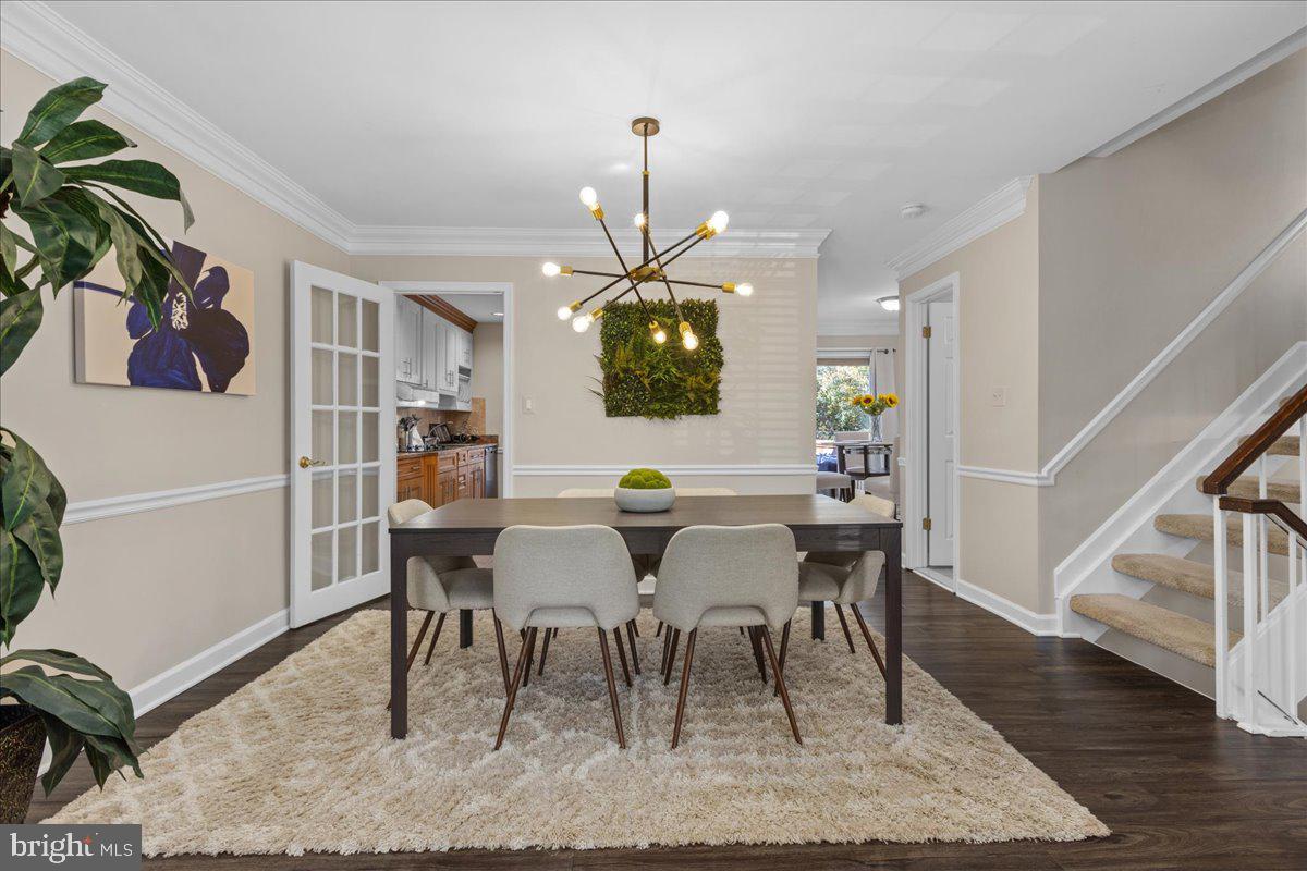 LAUREL LAKES - Residential