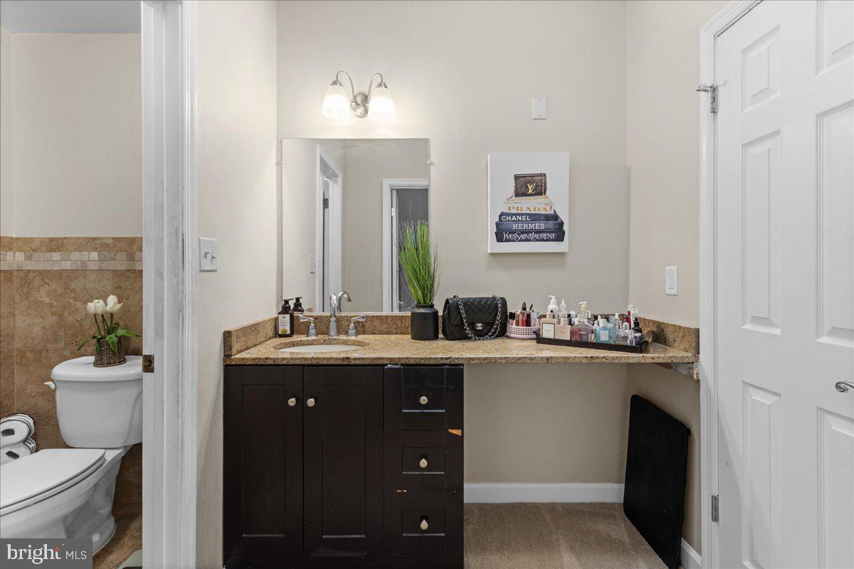 LAUREL LAKES - Residential