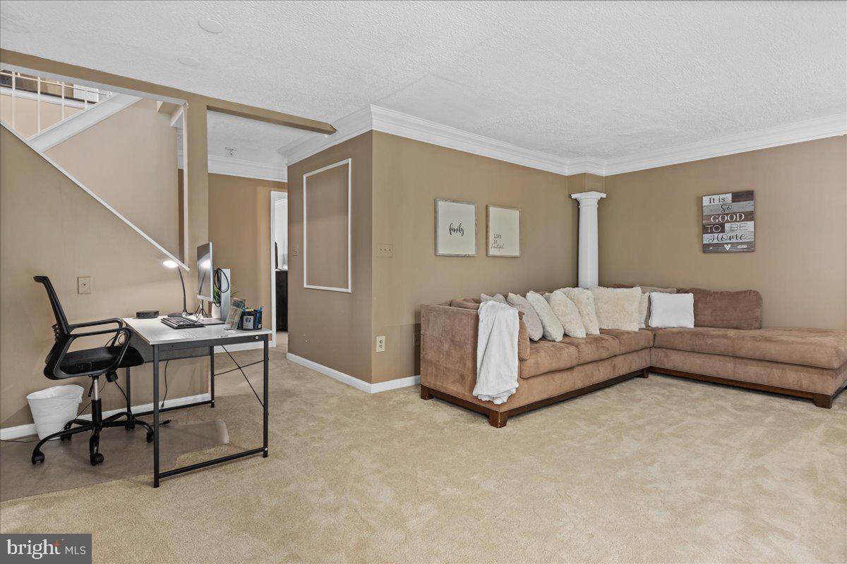 LAUREL LAKES - Residential