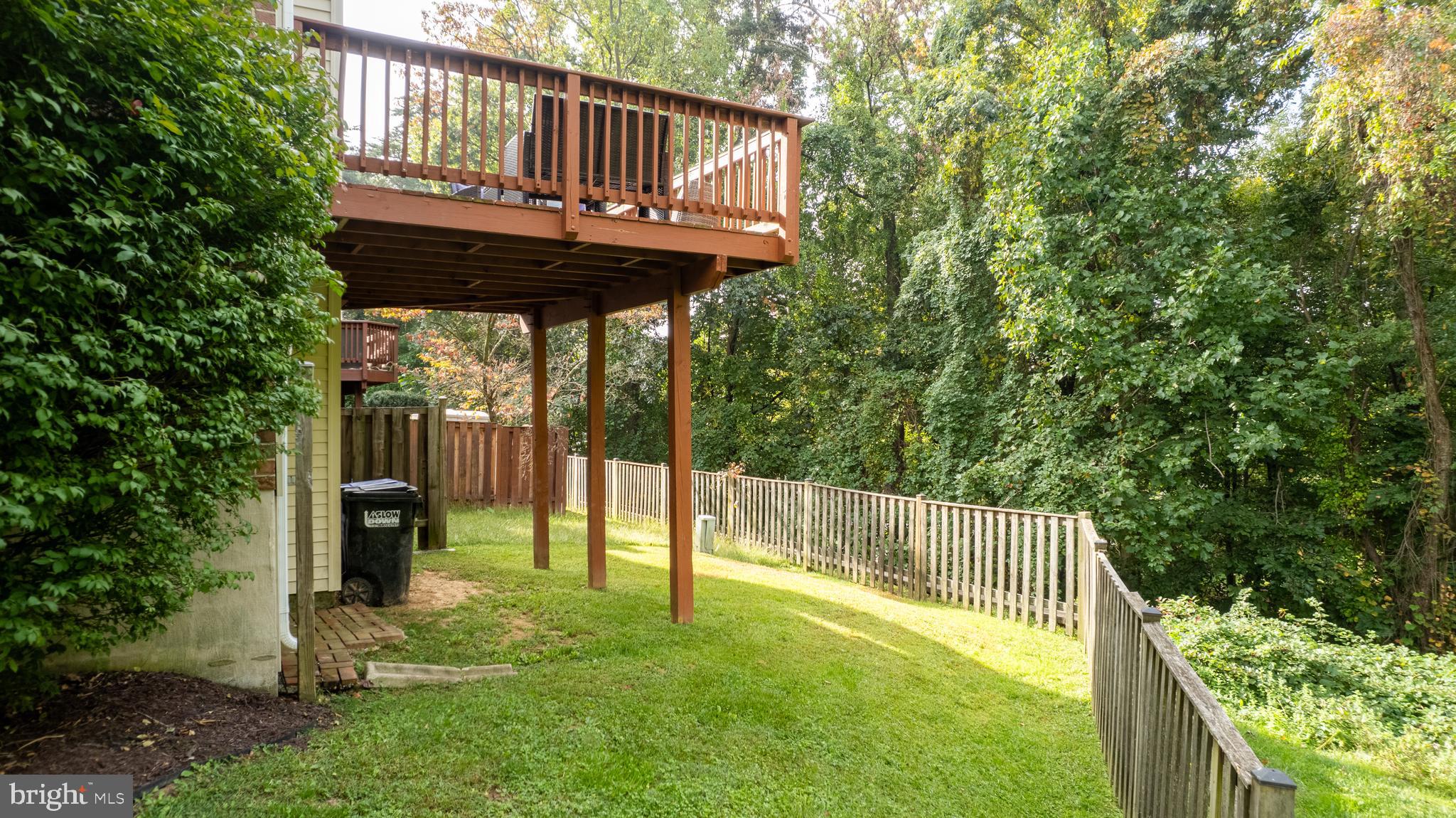 LAUREL LAKES - Residential