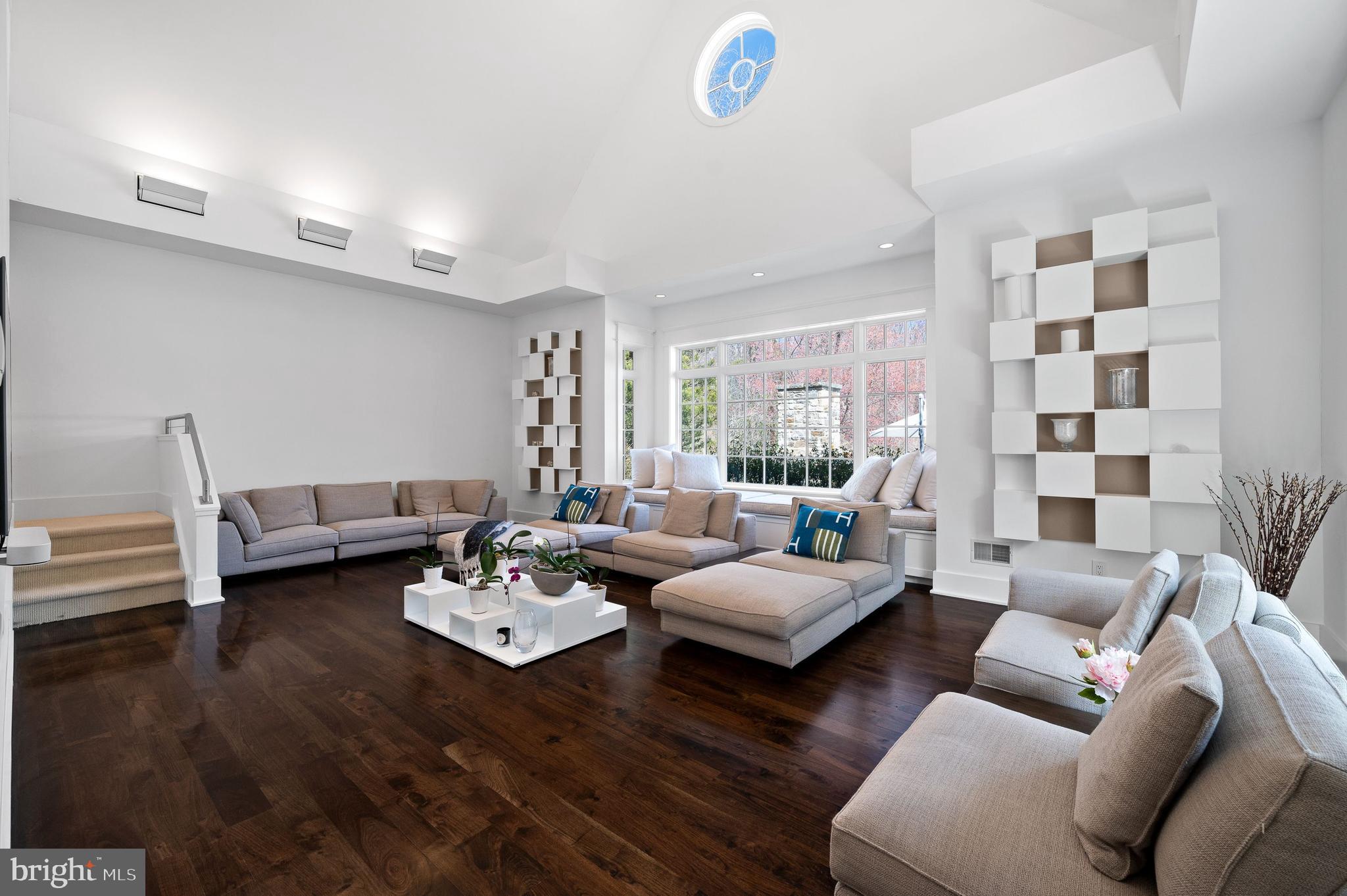 BRYN MAWR - Residential