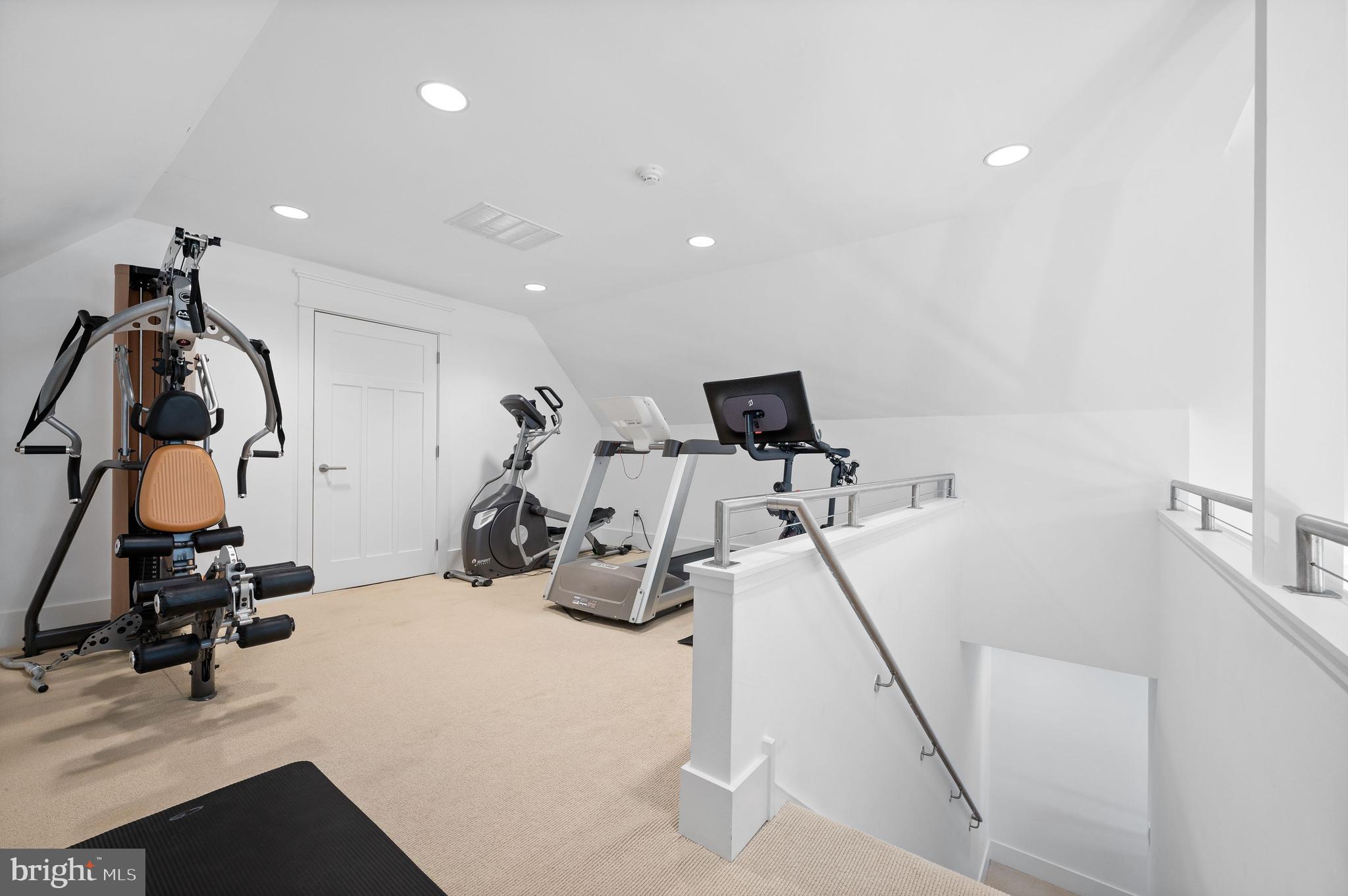 BRYN MAWR - Residential