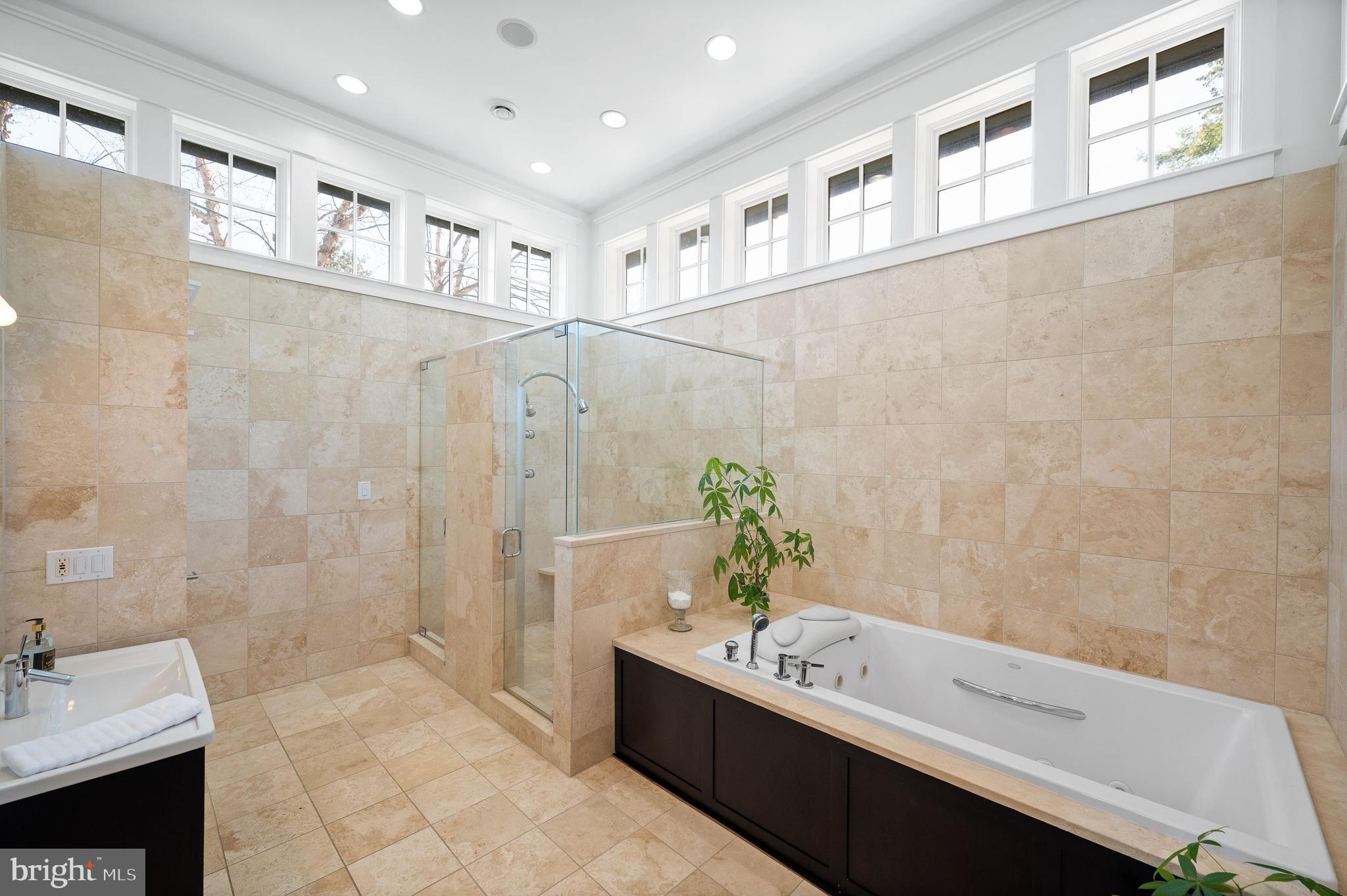 BRYN MAWR - Residential