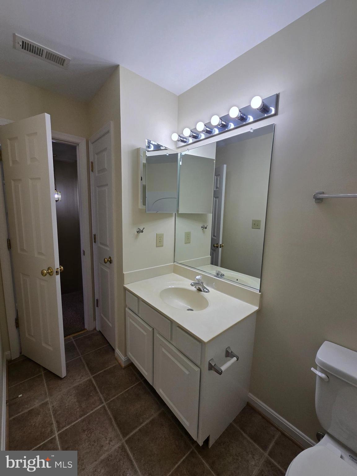 SALEM FIELDS - Residential