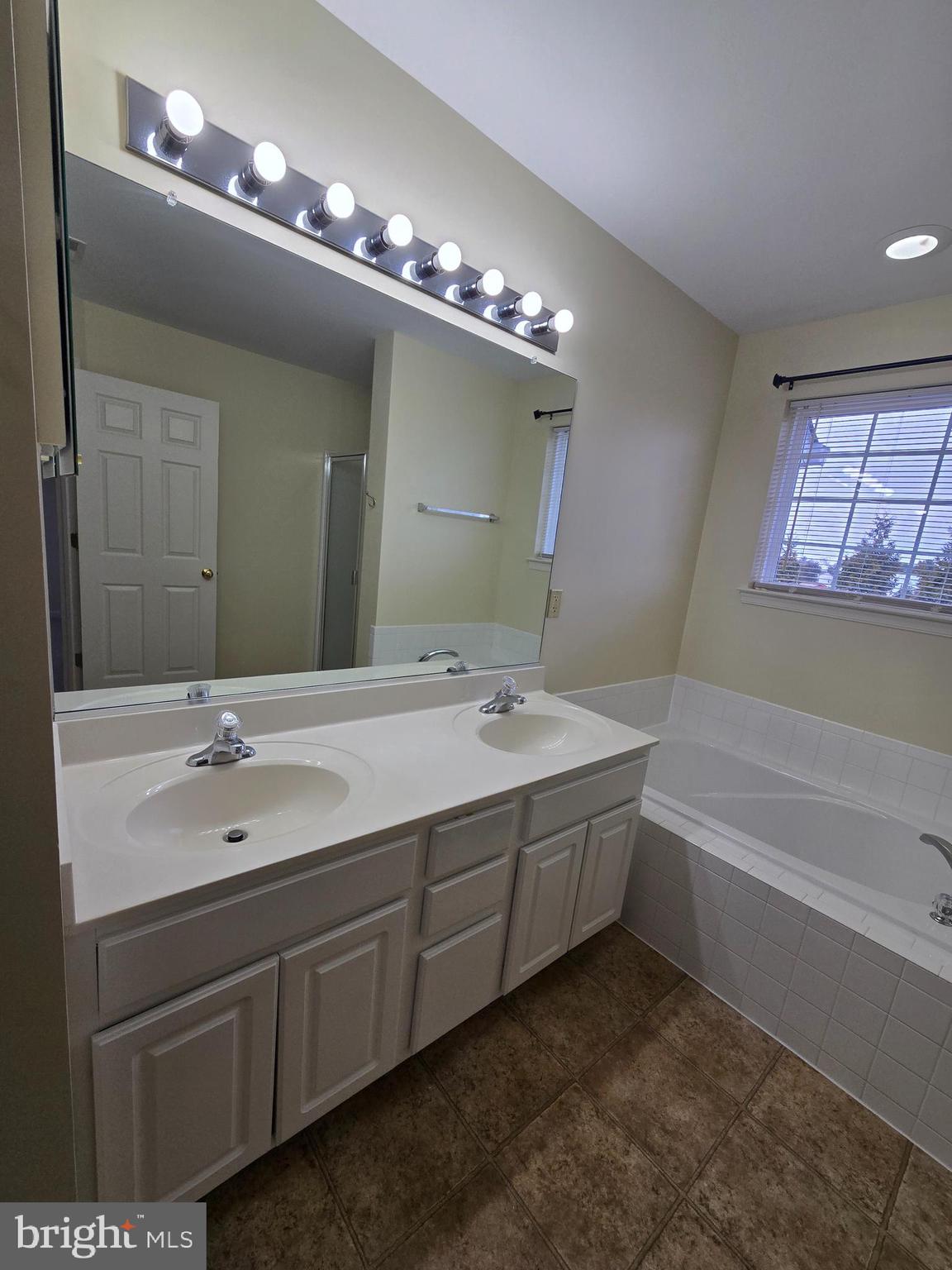 SALEM FIELDS - Residential