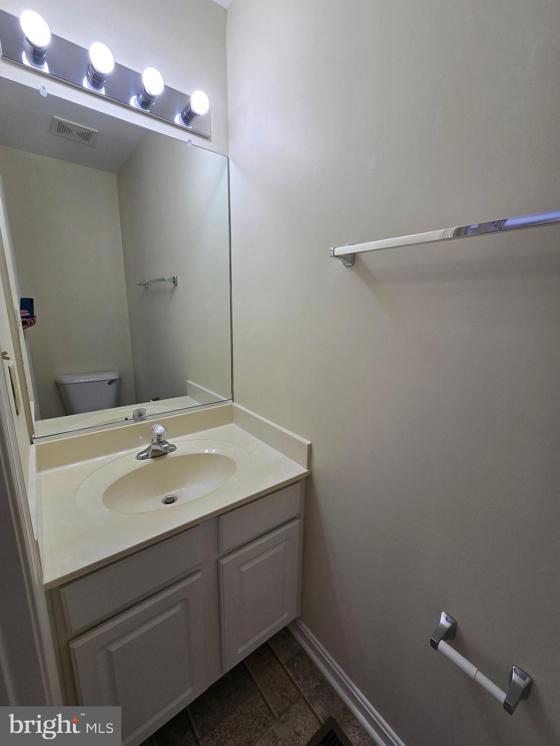 SALEM FIELDS - Residential