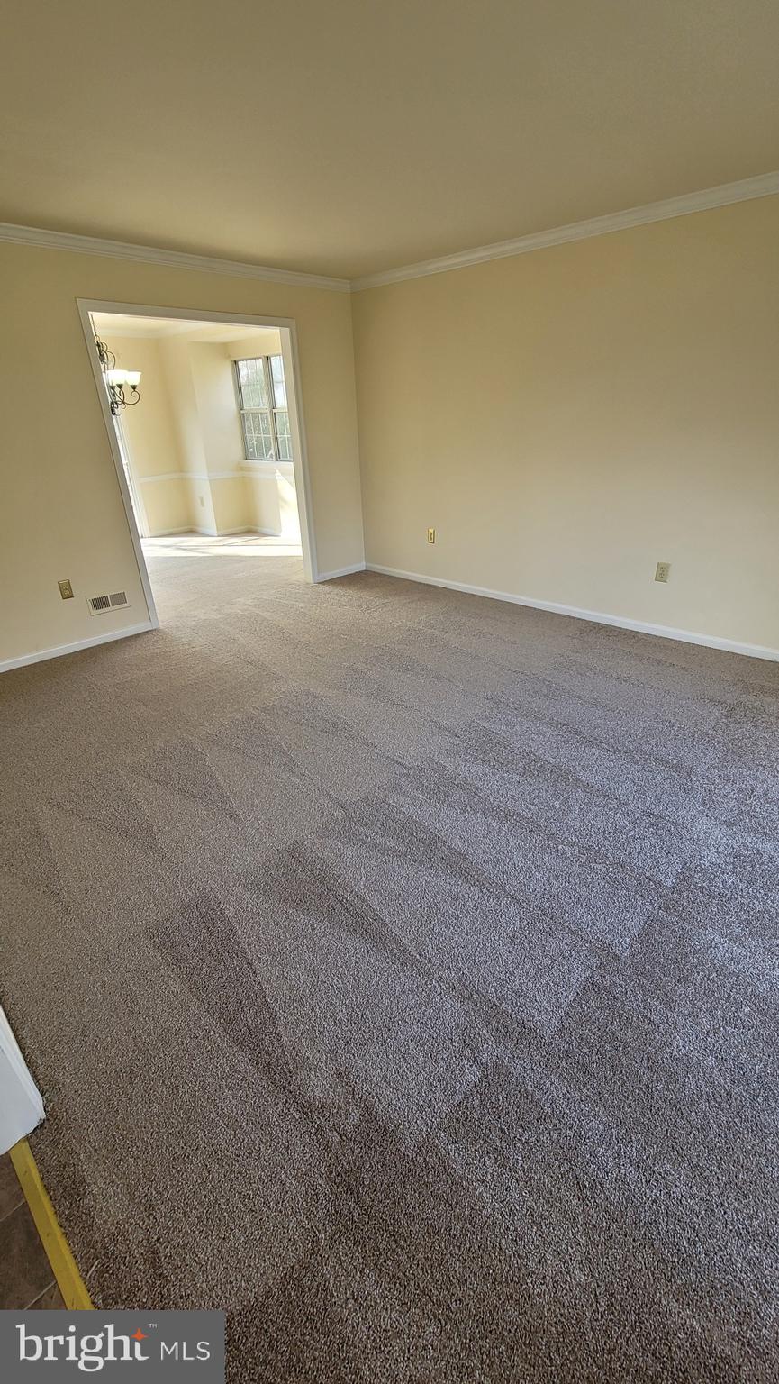 ST CHARLES HAMPSHIRE - Residential