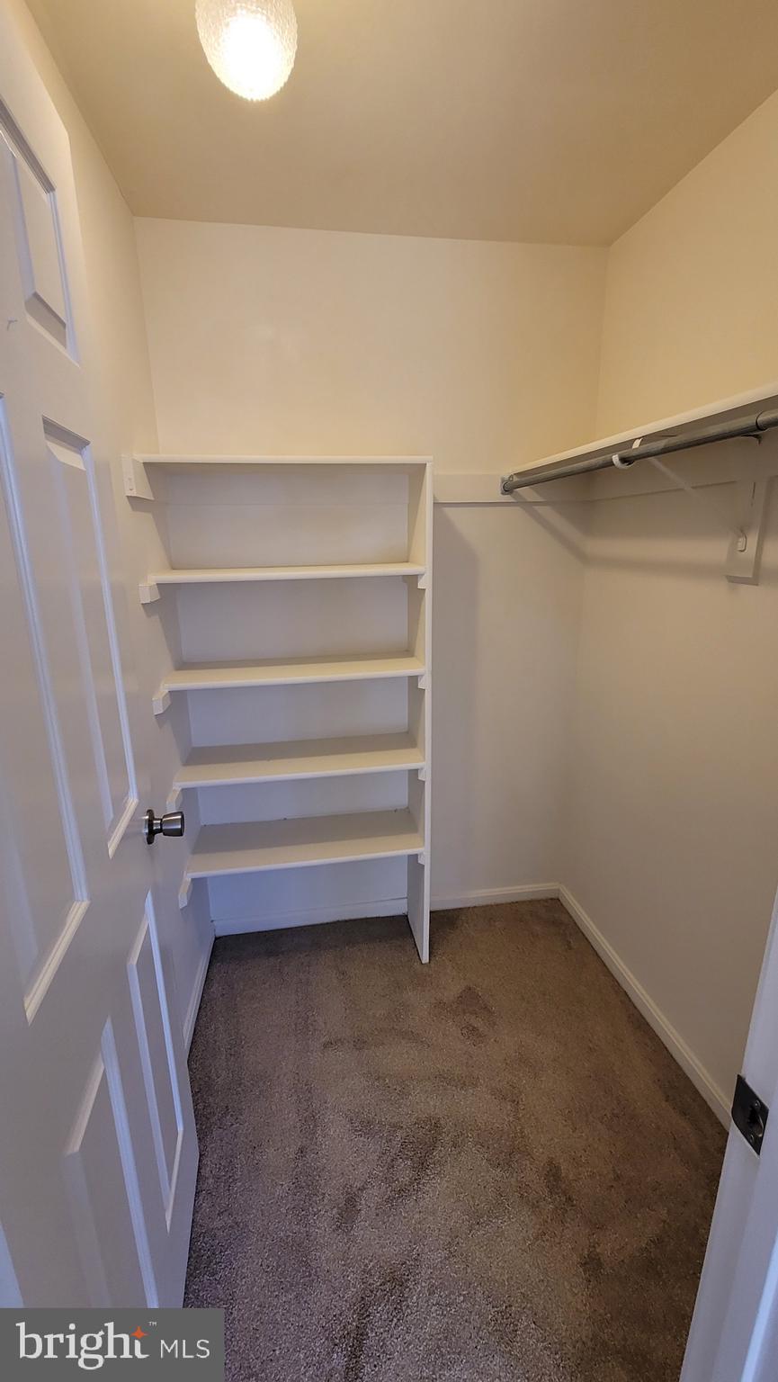 ST CHARLES HAMPSHIRE - Residential