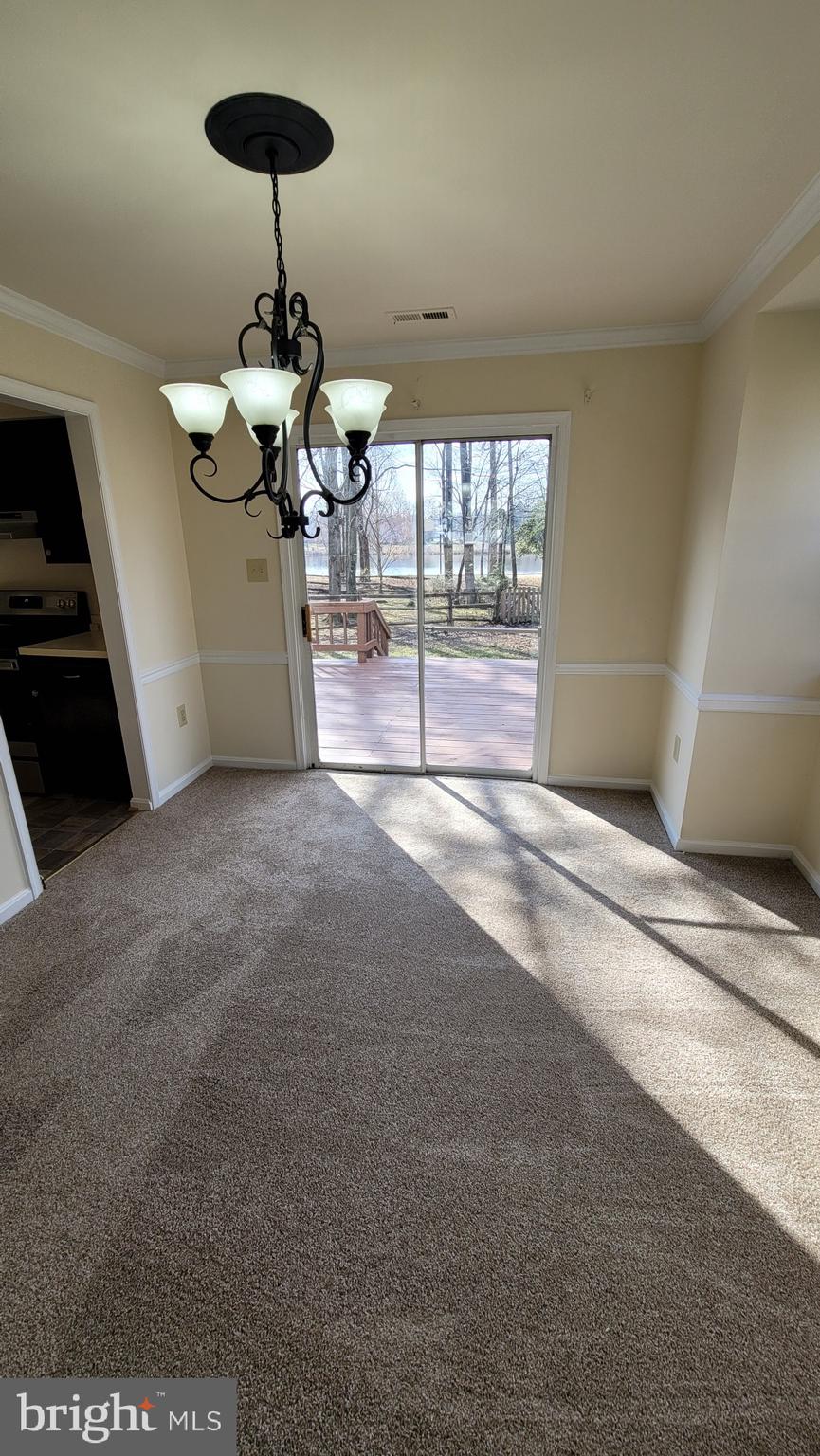 ST CHARLES HAMPSHIRE - Residential