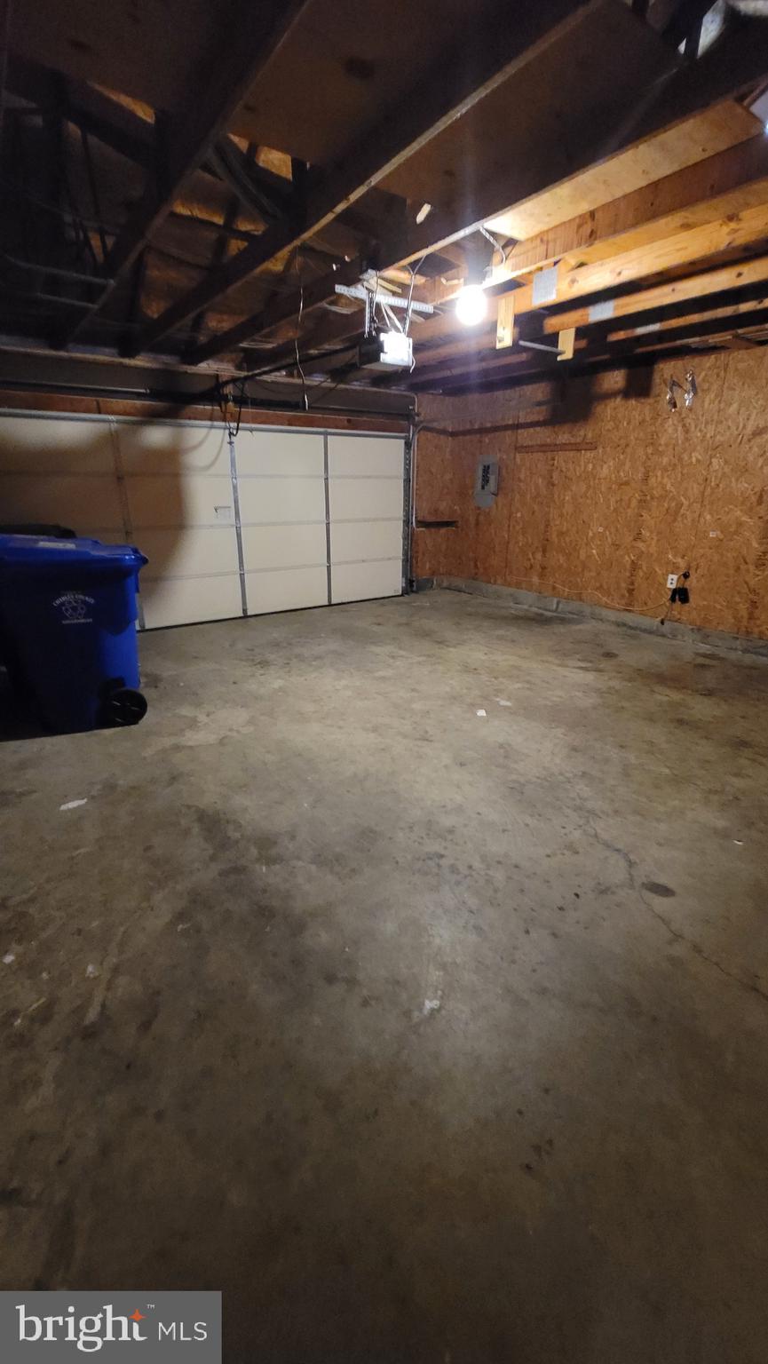 ST CHARLES HAMPSHIRE - Residential