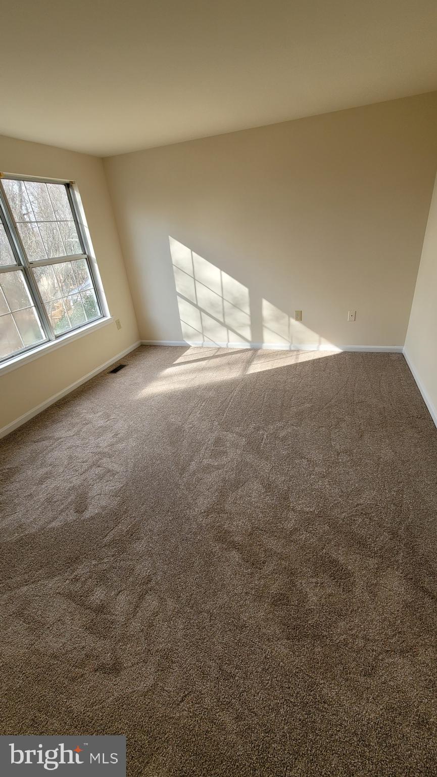 ST CHARLES HAMPSHIRE - Residential