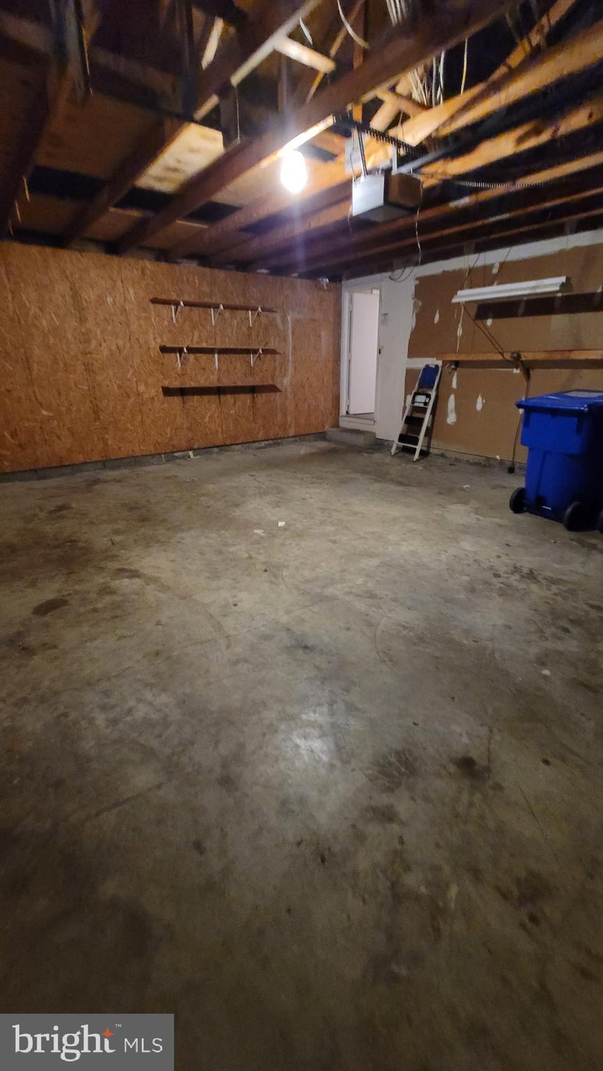 ST CHARLES HAMPSHIRE - Residential