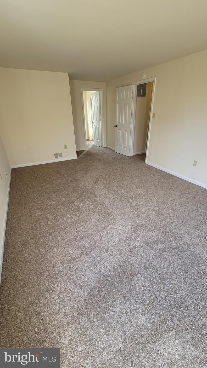 ST CHARLES HAMPSHIRE - Residential