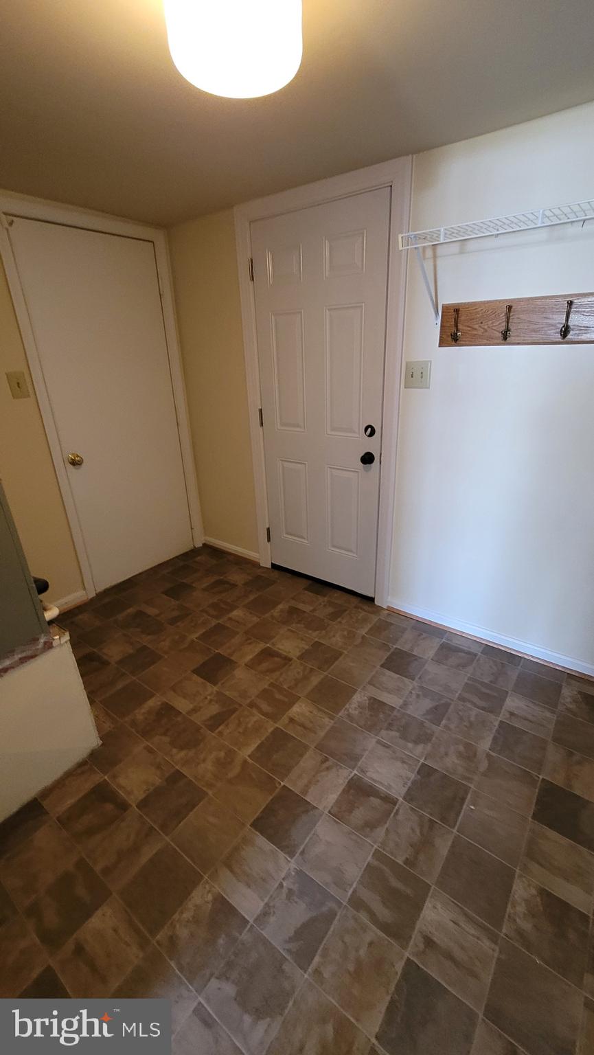 ST CHARLES HAMPSHIRE - Residential