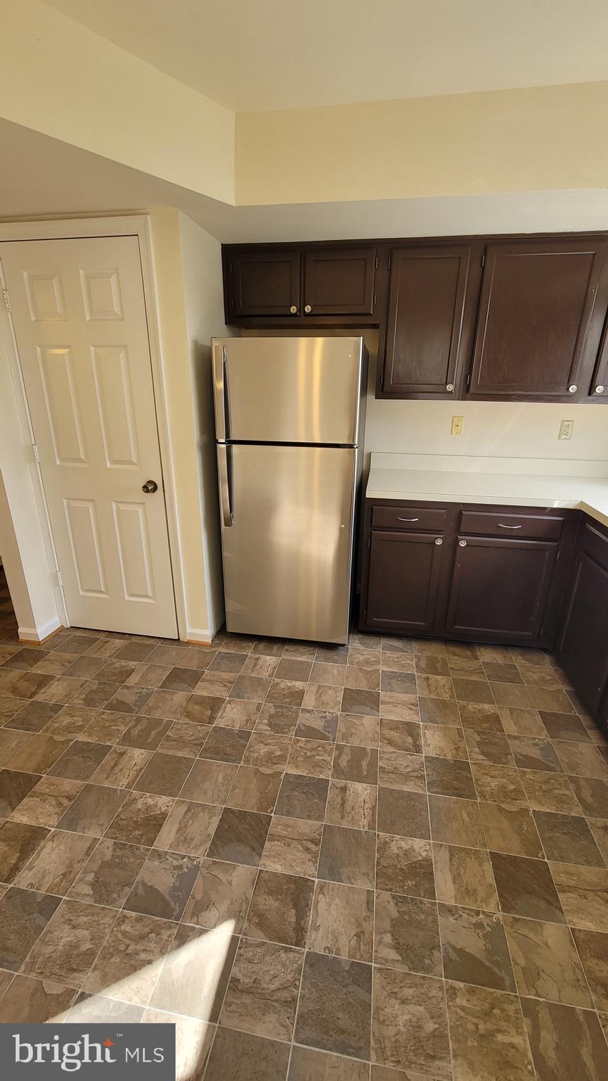 ST CHARLES HAMPSHIRE - Residential