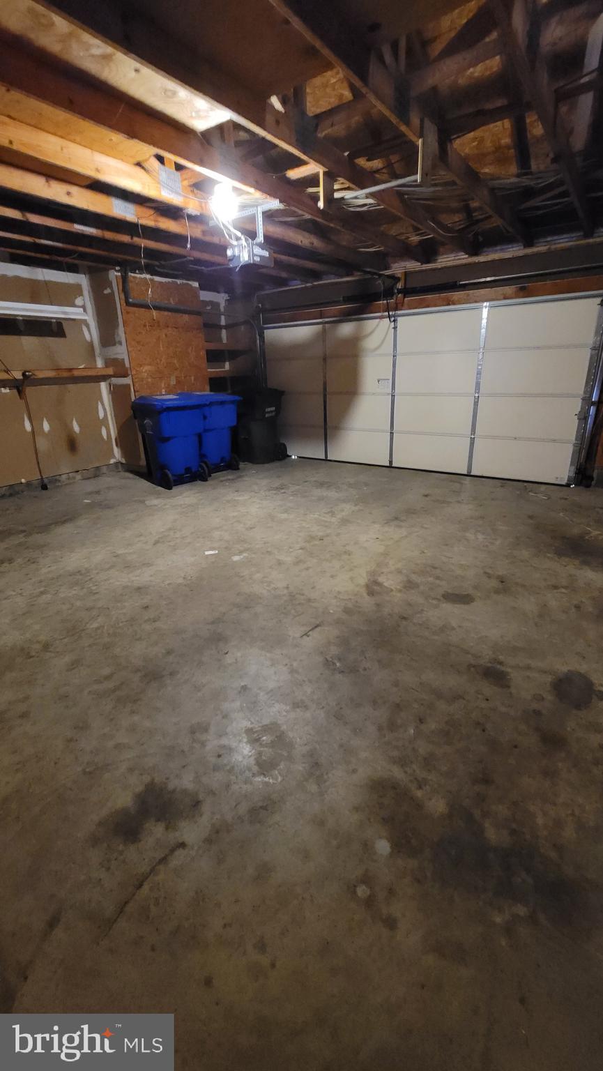 ST CHARLES HAMPSHIRE - Residential