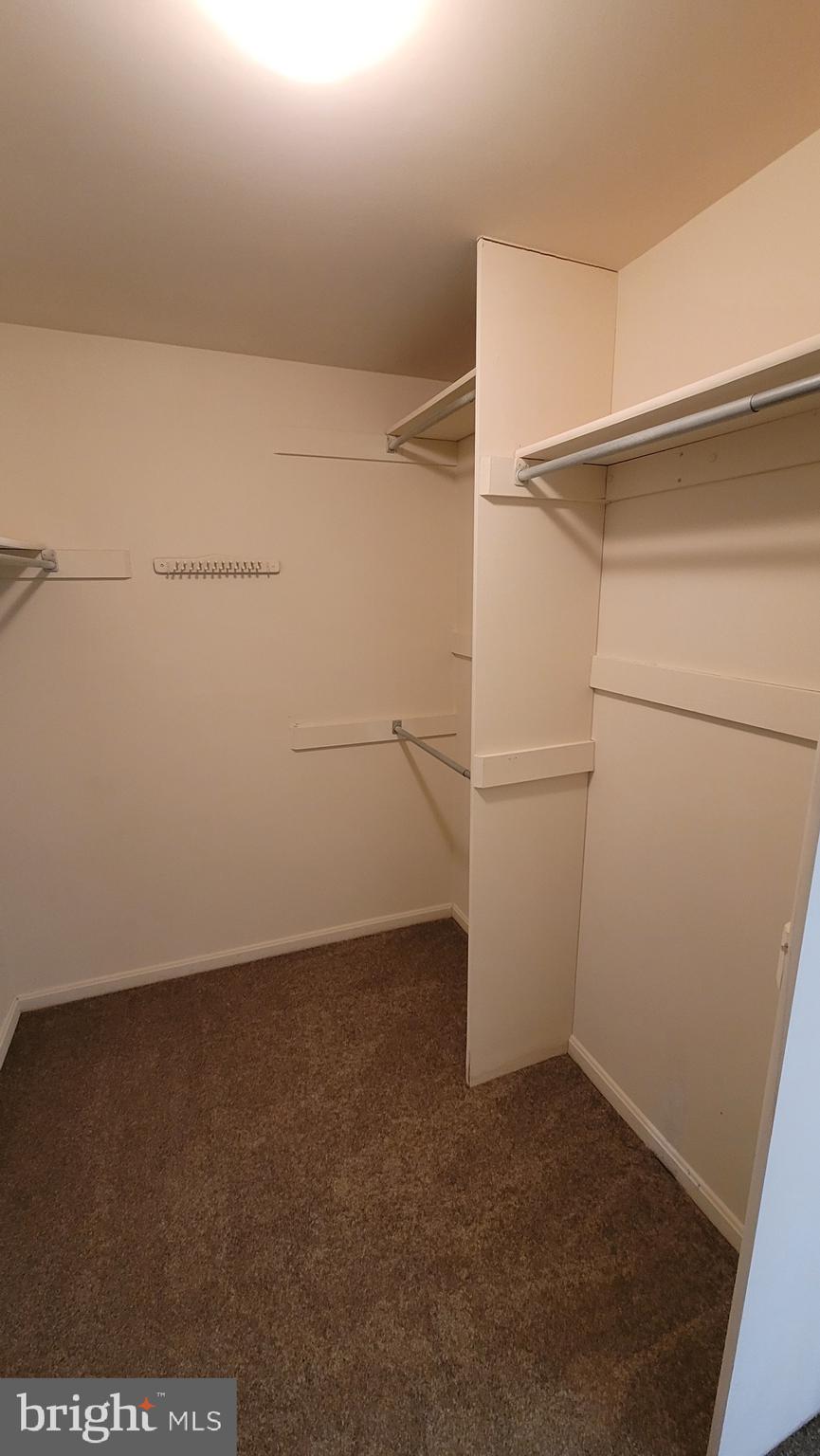 ST CHARLES HAMPSHIRE - Residential