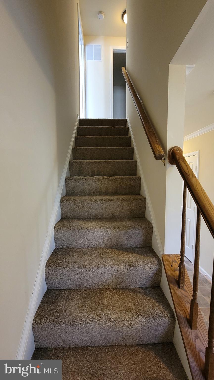 ST CHARLES HAMPSHIRE - Residential