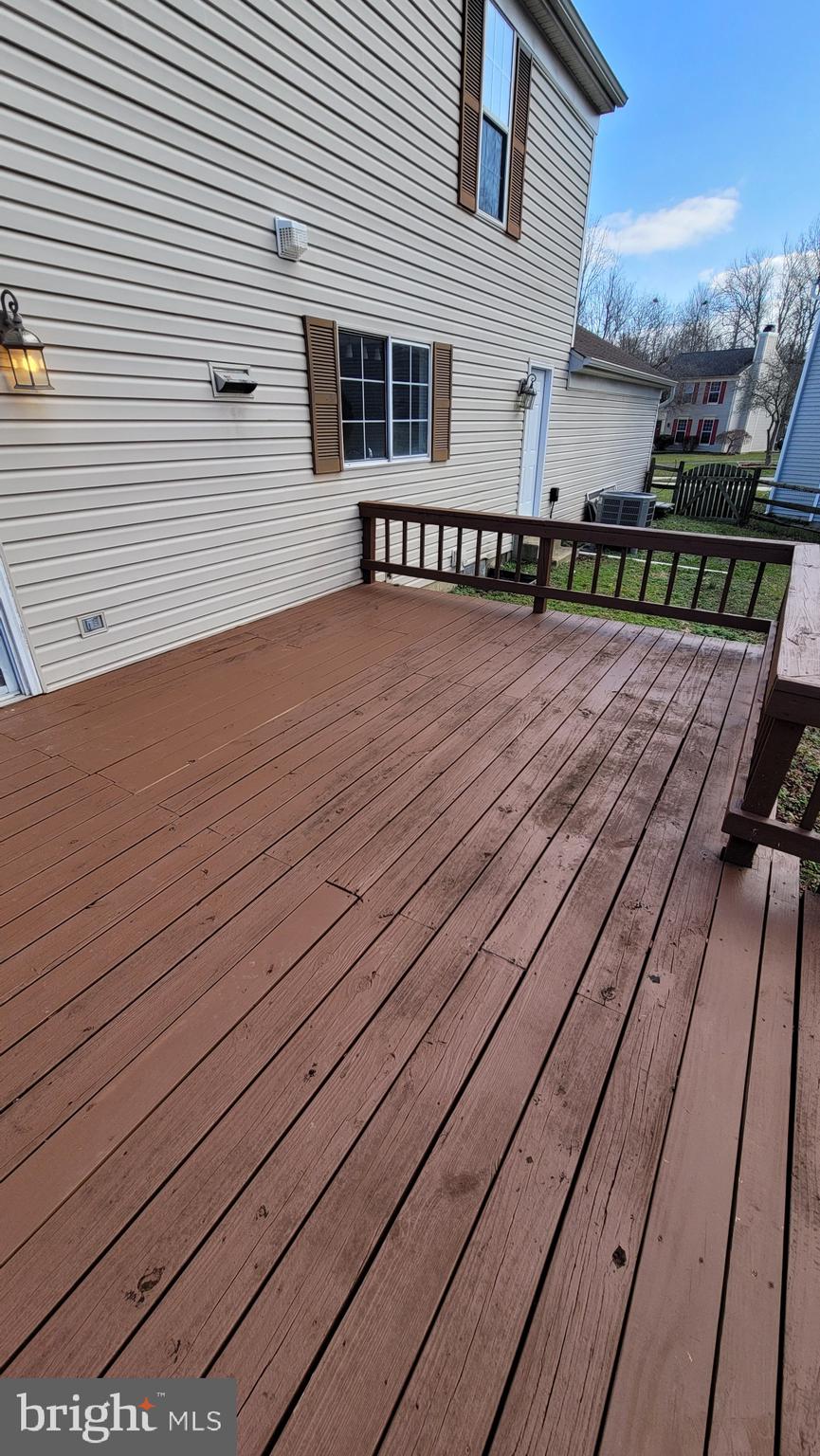 ST CHARLES HAMPSHIRE - Residential