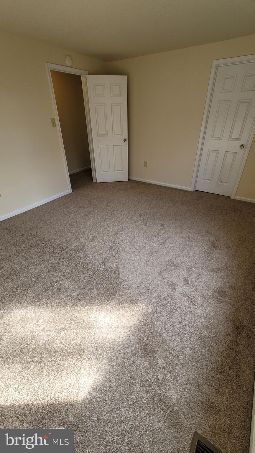 ST CHARLES HAMPSHIRE - Residential