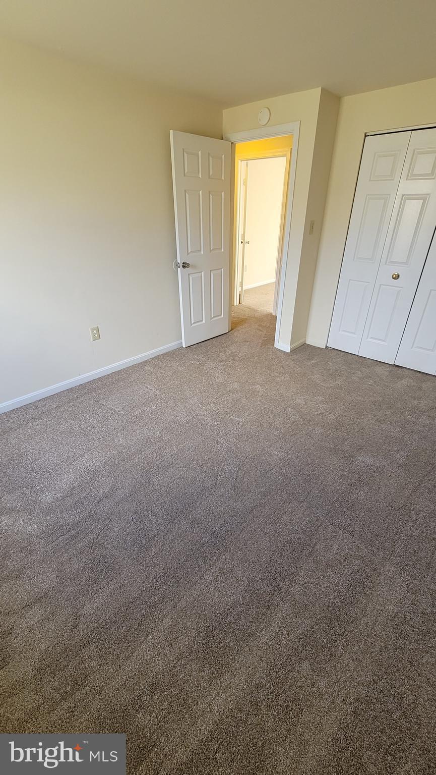 ST CHARLES HAMPSHIRE - Residential